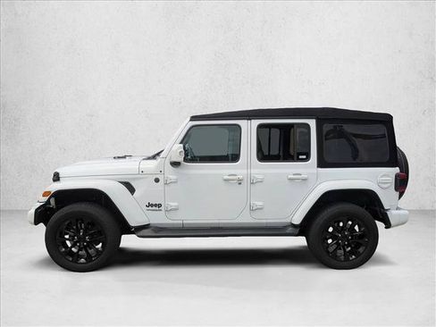 Used 2022 Jeep Wrangler Unlimited Sahara AWD/4WD image 8