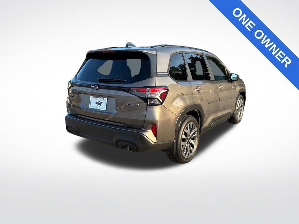 Used 2025 Subaru Forester Touring AWD/4WD image 4