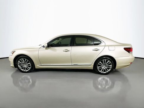 Used 2013 Lexus LS 460 w/ Comfort Pkg RWD image 8