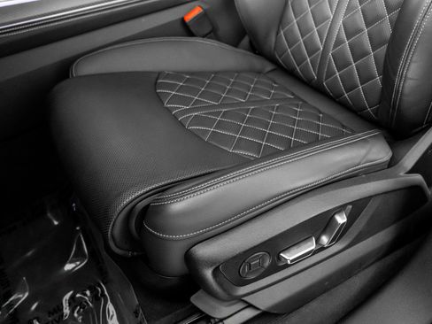 Used 2025 Audi SQ7 Premium Plus image 28