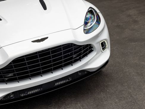 Used 2021 Aston Martin DBX AWD/4WD image 24