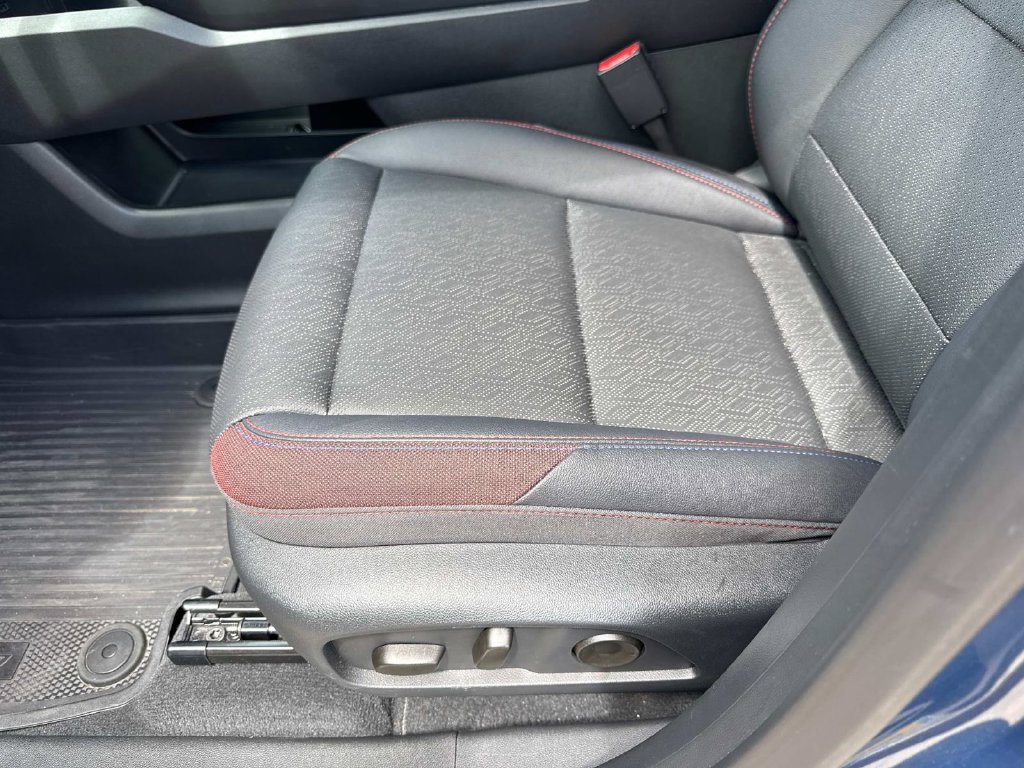 Used 2026 Chevrolet Equinox RS FWD image 21