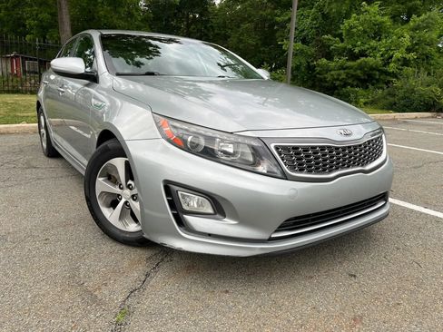 Used 2015 Kia Optima LX w/ Hybrid Convenience Package FWD image 1