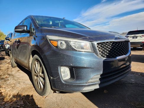 Used 2017 Kia Sedona EX image 10