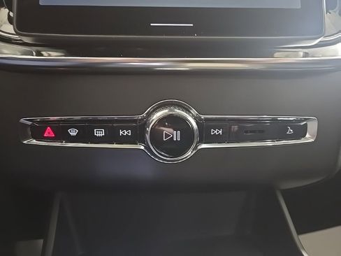 New 2026 Volvo XC90 B5 Plus w/ Protection Package image 15