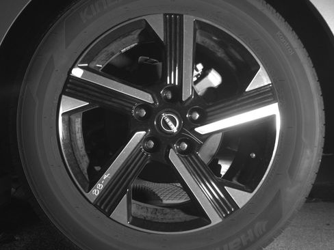 Used 2025 Nissan Sentra SV image 14