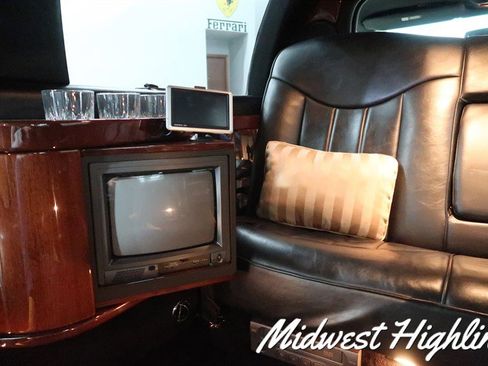 Used 1997 Lincoln Town Car Executive image 24