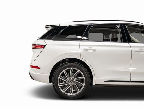 Used 2025 Lincoln Corsair Grand Touring w/ Towing Package image 28