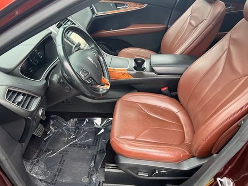 Used 2016 Lincoln MKX Reserve w/ Climate Package FWD image 11