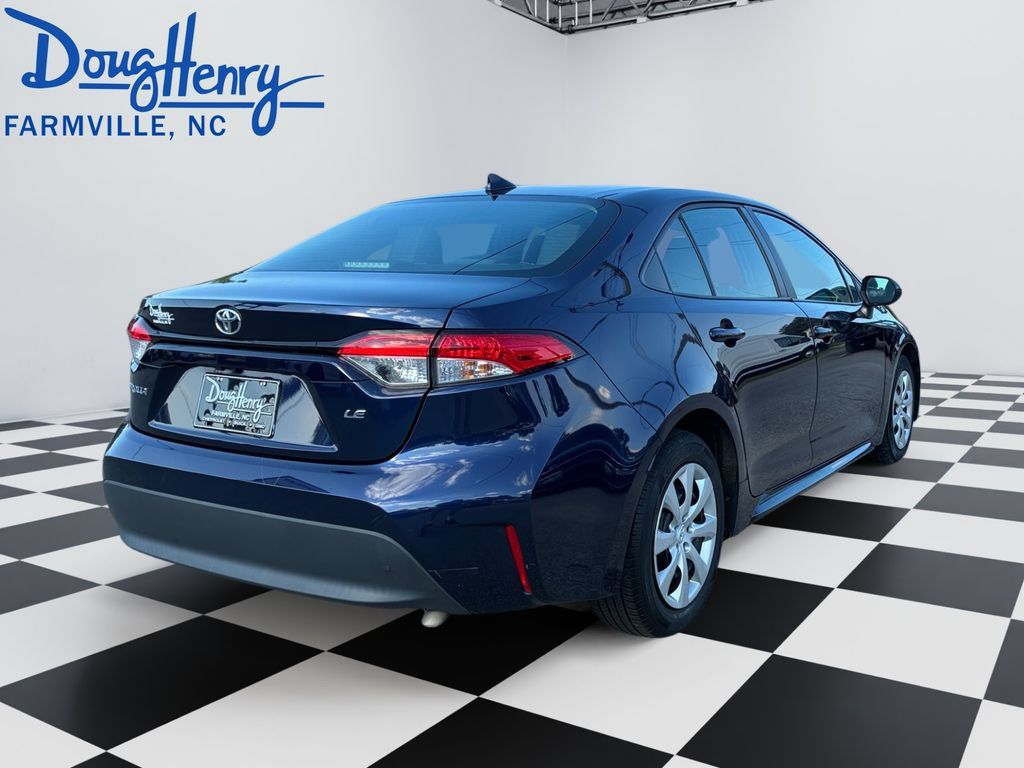 Used 2024 Toyota Corolla LE FWD image 5