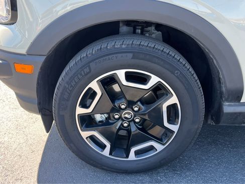 Used 2024 Ford Bronco Sport Outer Banks w/ Tech Package AWD/4WD image 13