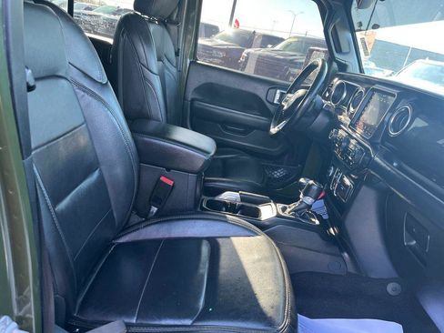 Used 2021 Jeep Wrangler Unlimited Sahara AWD/4WD image 31