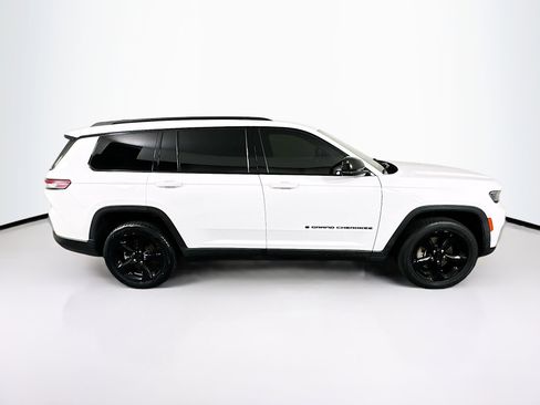 Used 2021 Jeep Grand Cherokee L Laredo RWD image 9
