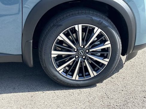New 2026 Nissan Pathfinder Platinum AWD/4WD image 9