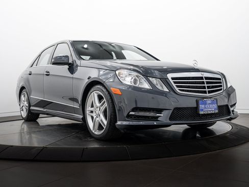 Used 2013 Mercedes-Benz E 350 4MATIC Sedan image 1