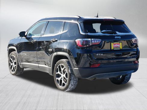 Used 2024 Jeep Compass Limited image 5