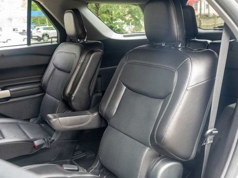 Used 2021 Ford Explorer Limited w/ Hybrid Equipment Group 310A AWD/4WD image 50