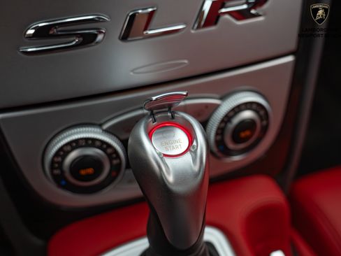 Used 2006 Mercedes-Benz SLR SLR McLaren image 32