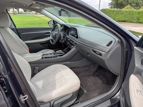 Used 2023 Hyundai Sonata SE w/ Preferred Accessory Package FWD image 22