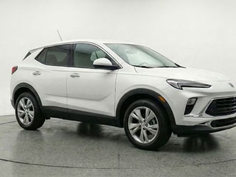 Used 2025 Buick Encore GX Preferred AWD/4WD image 5