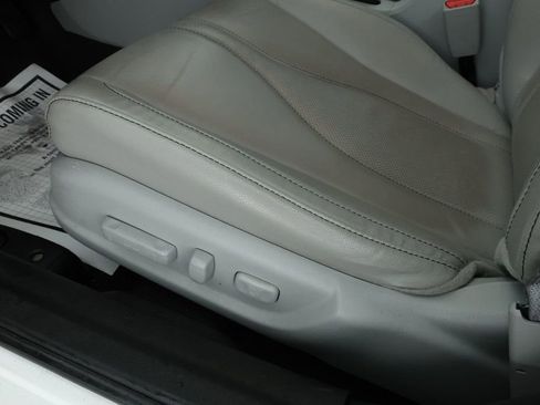 Used 2020 Acura ILX w/ Premium Package image 9