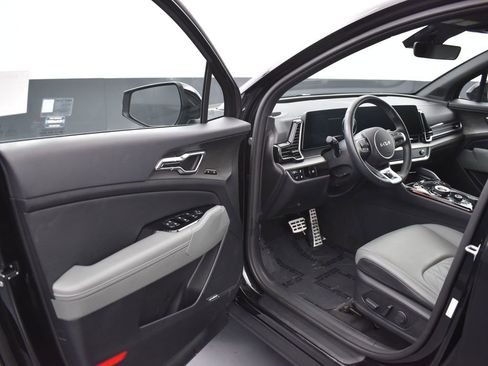Certified 2024 Kia Sportage X-Line Prestige image 8