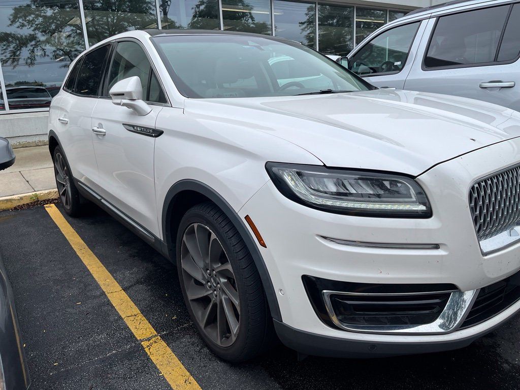 Used 2019 Lincoln Nautilus Reserve AWD/4WD image 2