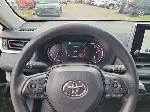 Used 2024 Toyota RAV4 XLE FWD image 19