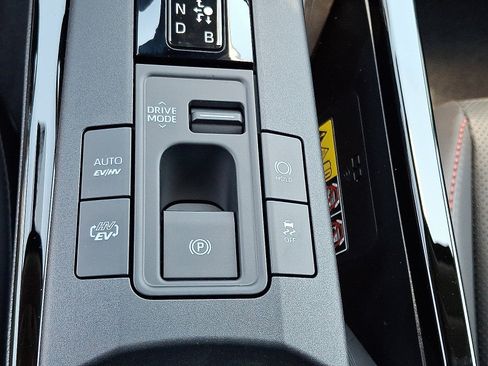 New 2026 Toyota Prius Plug-In Hybrid FWD image 20