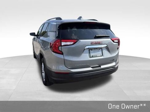 Used 2023 GMC Terrain SLE w/ Driver Convenience Package FWD image 10