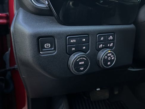 Certified 2022 Chevrolet Silverado 1500 LTZ w/ LTZ Convenience Package II image 34