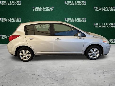 Used 2008 Nissan Versa Hatchback FWD image 3