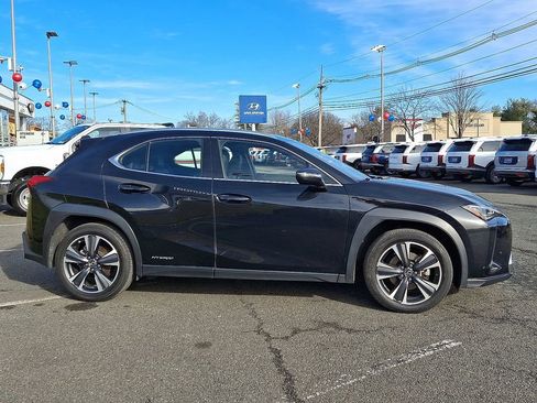 Used 2021 Lexus UX 250h w/ Premium Package image 8