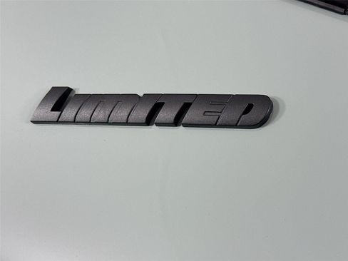 Used 2025 Toyota Tundra Limited w/ TRD Off-Road Package AWD/4WD image 15