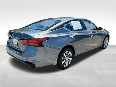 Certified 2025 Nissan Altima 2.5 S FWD image 6