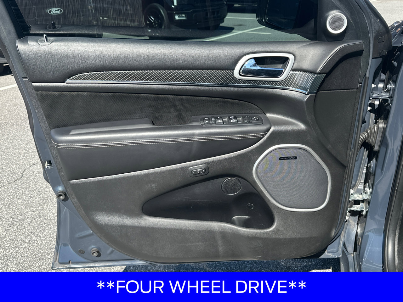 Used 2018 Jeep Grand Cherokee SRT w/ Trailer Tow Group IV AWD/4WD image 10