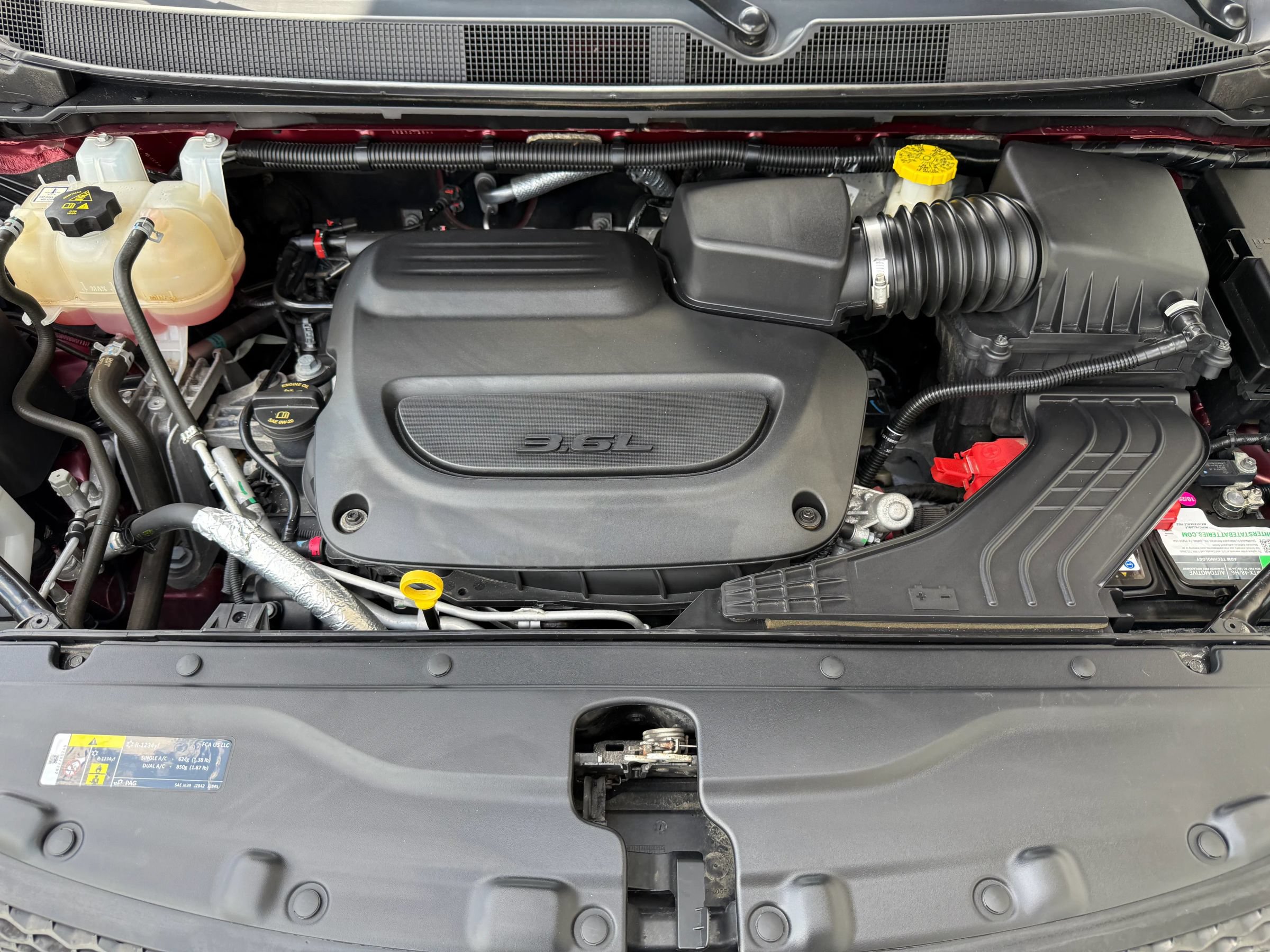 Used 2020 Chrysler Voyager L FWD image 11
