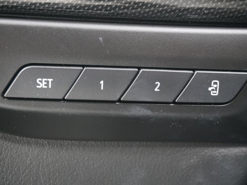 Used 2021 Buick Envision Essence w/ Sport Touring Package FWD image 16