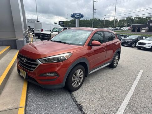 Used 2017 Hyundai Tucson SE w/ SE Popular Package 02 FWD image 1