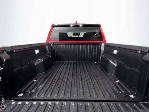Certified 2025 Toyota Tacoma SR5 AWD/4WD image 36