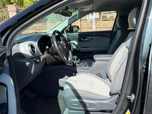 Used 2019 Chevrolet Blazer LT FWD image 6