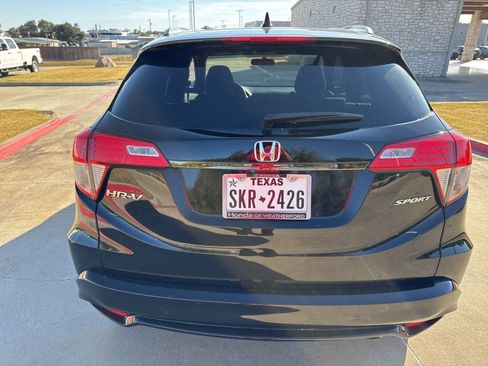 Used 2022 Honda HR-V Sport image 9