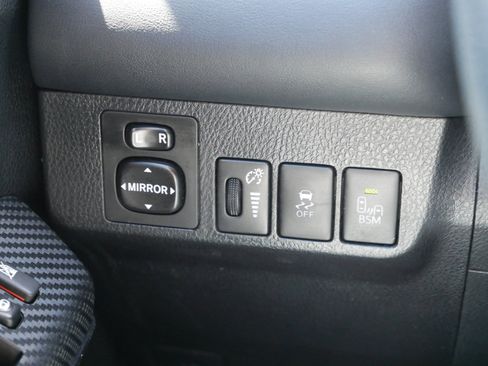 Used 2015 Toyota RAV4 Limited w/ Technology Package AWD/4WD image 26