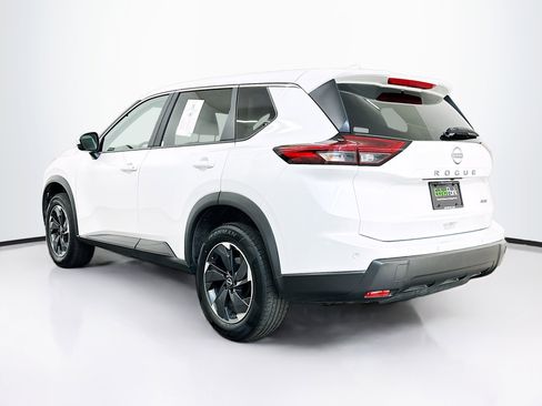 Used 2025 Nissan Rogue SV image 5