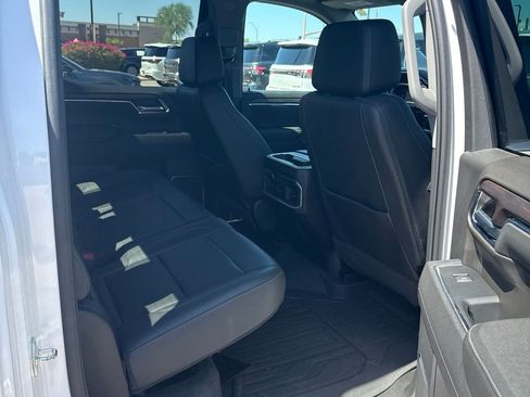 Used 2023 GMC Sierra 1500 SLT w/ SLT Convenience Package AWD/4WD image 13