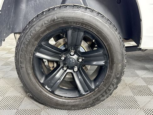 Used 2019 RAM 1500 Classic SLT image 31