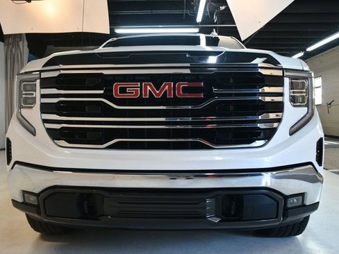 Used 2023 GMC Sierra 1500 SLT w/ SLT Premium Package image 15