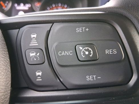 Used 2025 Jeep Wrangler Sport S image 28