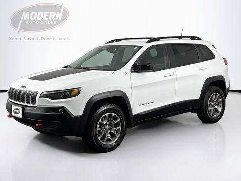 Used 2022 Jeep Cherokee Trailhawk image 1