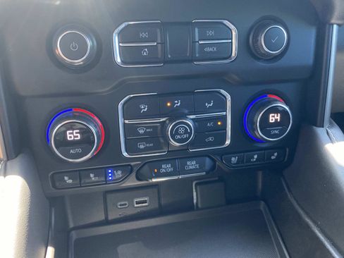 Used 2021 Chevrolet Tahoe Premier AWD/4WD image 23